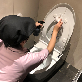 トイレ清掃